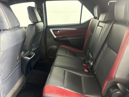 2023-Toyota-Fortuner-28-GD-6-4x4-VX-Auto_3
