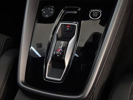 2025-Audi-A3-Sportback-35-TFSI-Black-Edition-Auto_15