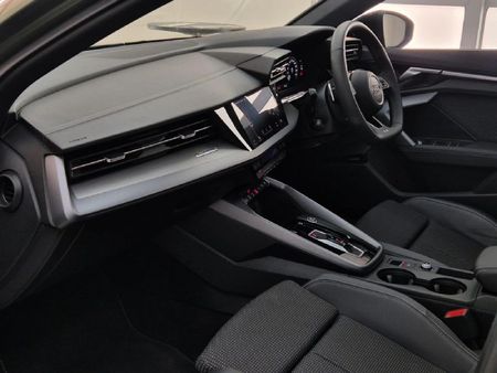 2025-Audi-A3-Sportback-35-TFSI-Black-Edition-Auto_4