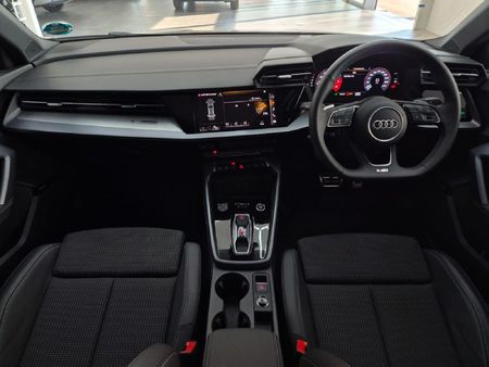 2025-Audi-A3-Sportback-35-TFSI-Black-Edition-Auto_5