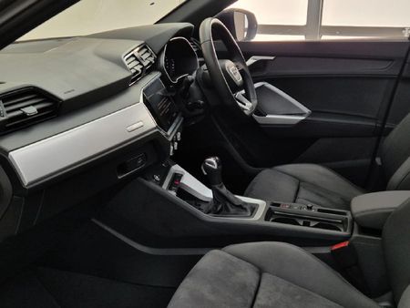 2025-Audi-Q3-Sportback-Black-Edition-35-TFSI_5