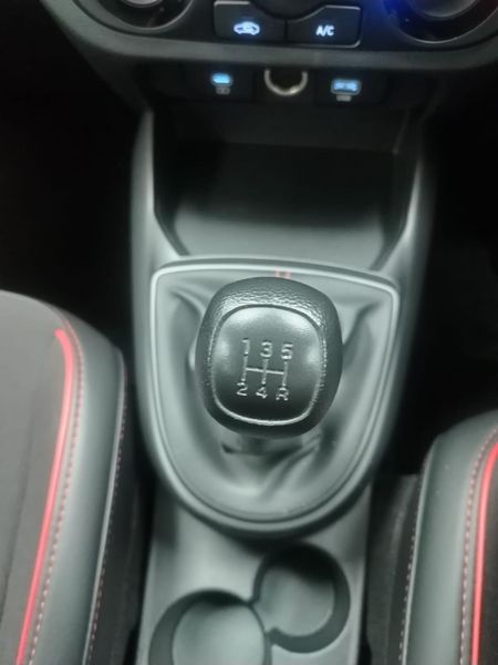 2025-Hyundai-Grand-i10-10-Motion_21