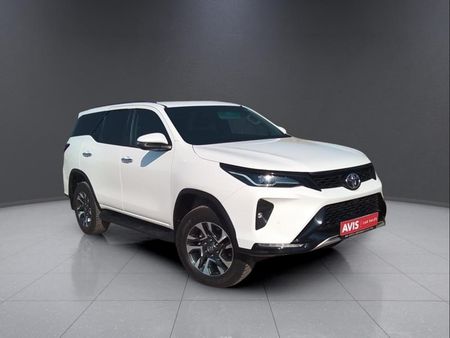 2025-Toyota-Fortuner-24-GD-6-RB-Auto_0