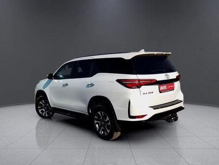 2025-Toyota-Fortuner-24-GD-6-RB-Auto_4