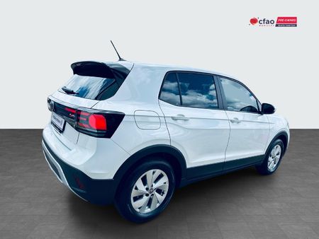 2025-Volkswagen-T-Cross-10-TSI_5