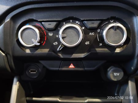 2026-Citroen-C3-12-Max-61kW_17