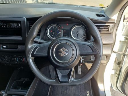 2023-Suzuki-Ertiga-15-GA_14