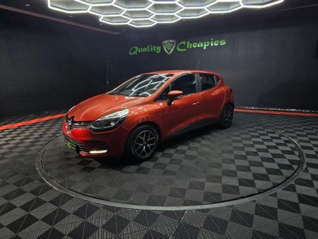 2018-Renault-Clio-IV-900T-Expression-5-dr-66kW_3