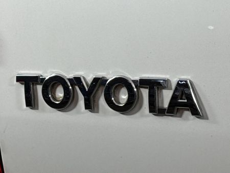 2022-Toyota-Hilux-28-GD-6-Raised-Body-Legend-Auto-Double-Cab_10