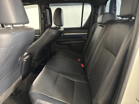 2022-Toyota-Hilux-28-GD-6-Raised-Body-Legend-Auto-Double-Cab_3