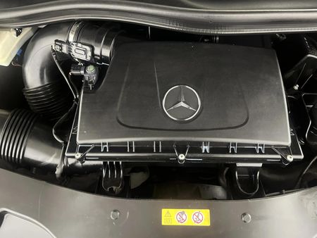 2018-Mercedes-Benz-V-Class-V-250-Bluetec-Avantgarde-Auto_12