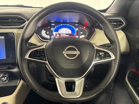 2024-Nissan-Magnite-10-Acenta-AMT_11