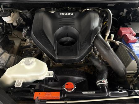 2023-Isuzu-D-Max-30-DDI-ISE-NR-4x4-Auto-Extended-Cab_9