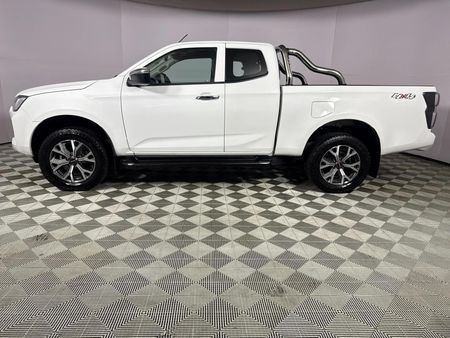 2023-Isuzu-D-Max-30-DDI-ISE-NR-4x4-Auto-Extended-Cab_14