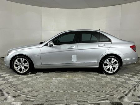 2010-Mercedes-Benz-C-Class-C-200-CGI-BE-Avantgarde-Auto_17