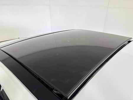 2017-Volkswagen-Golf-VII-GTI-20-TSI-Auto_13