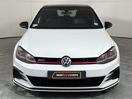 2017-Volkswagen-Golf-VII-GTI-20-TSI-Auto_16