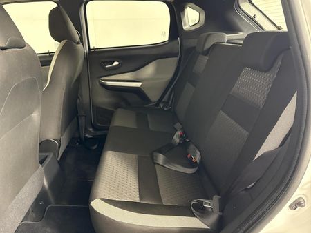2024-Nissan-Magnite-10-Visia_3
