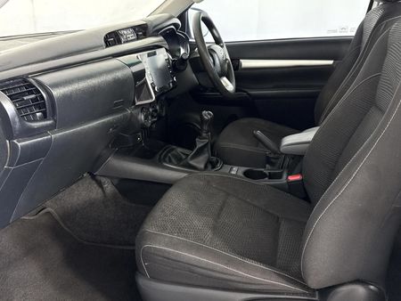 2022-Toyota-Hilux-24-GD-6-Raised-Body-Raider-Extended-Cab_6