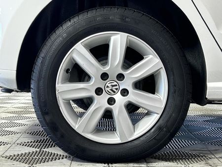 2013-Volkswagen-Polo-14-Comfortline-5-dr_7