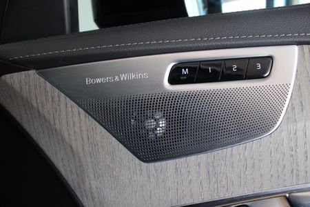 2025-Volvo-XC90-T8-Ultra-Dark-Phev_17