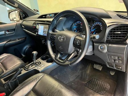 2021-Toyota-Hilux-28-GD-6-Raised-Body-Legend-Auto-Double-Cab_6