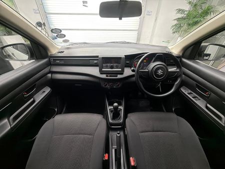 2025-Suzuki-Ertiga-15-GA_10