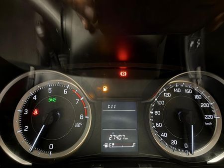 2025-Suzuki-Ertiga-15-GA_13