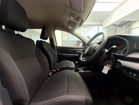 2025-Suzuki-Ertiga-15-GA_29