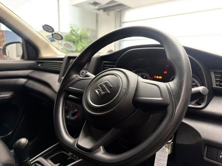 2025-Suzuki-Ertiga-15-GA_6