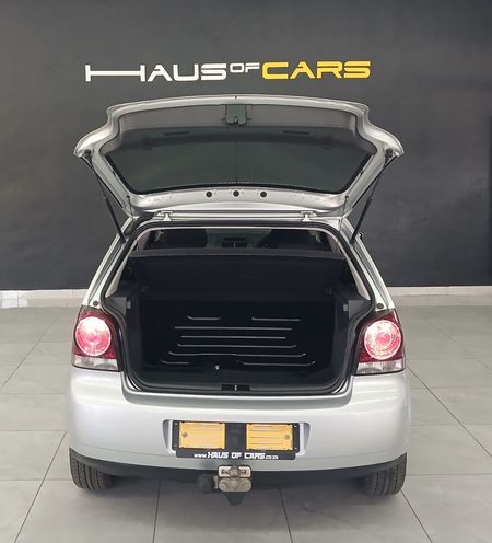 2016-Volkswagen-Polo-Vivo-GP-14-Trendline-5-dr_4
