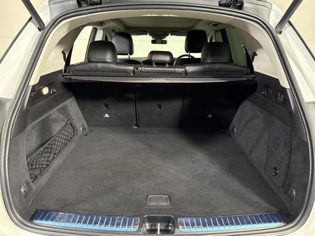 2020-Mercedes-Benz-GLE-400d-4Matic_13