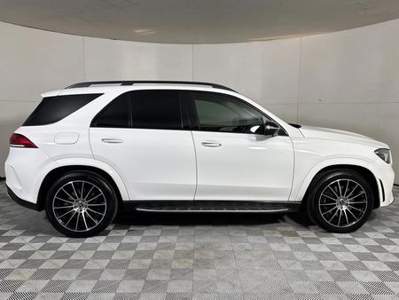 2020-Mercedes-Benz-GLE-400d-4Matic_16