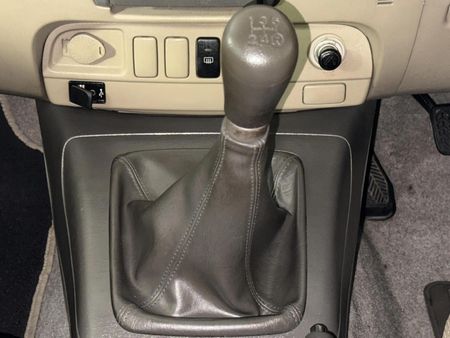 2013-Toyota-Fortuner-25-D-4D-Raised-Body_10