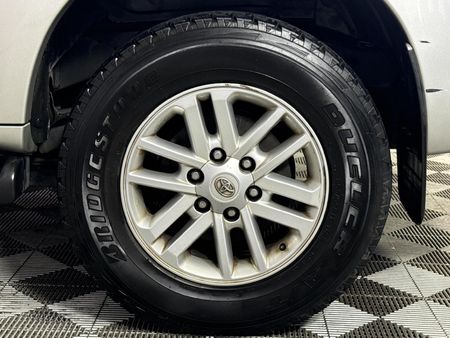 2013-Toyota-Fortuner-25-D-4D-Raised-Body_6