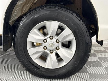 2019-Toyota-Hilux-24-GD-6-Raised-Body-SRX-Auto-Extended-Cab_3
