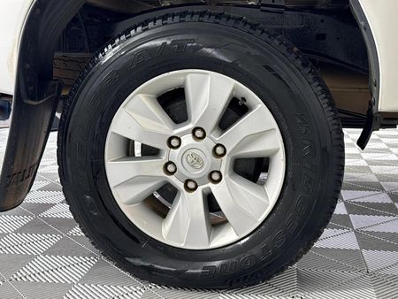 2019-Toyota-Hilux-24-GD-6-Raised-Body-SRX-Auto-Extended-Cab_5