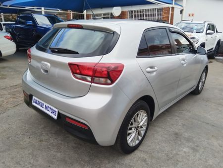 2023-Kia-Rio-14-Tec-5-dr_4
