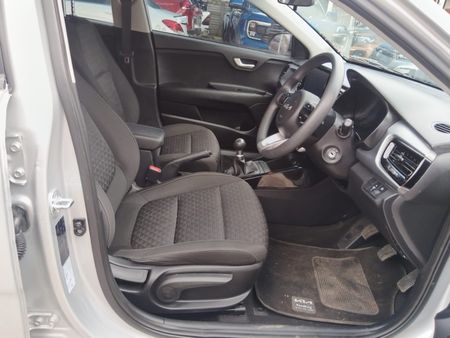 2023-Kia-Rio-14-Tec-5-dr_6