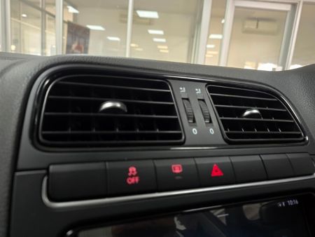 2026-Volkswagen-Polo-Vivo-14-Life_17