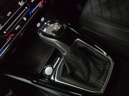 2025-Volkswagen-T-Cross-10-TSI-R-Line-Auto_16