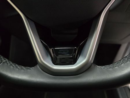 2025-Volkswagen-T-Cross-10-TSI-R-Line-Auto_21