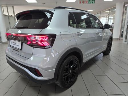 2025-Volkswagen-T-Cross-10-TSI-R-Line-Auto_3