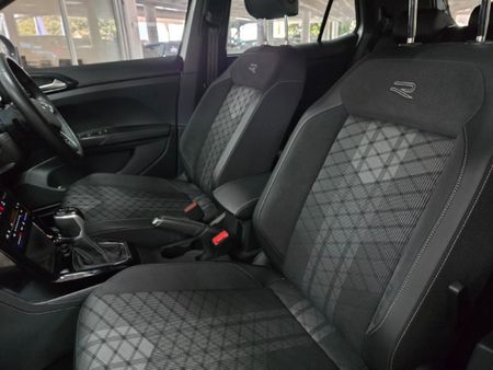 2025-Volkswagen-T-Cross-10-TSI-R-Line-Auto_8