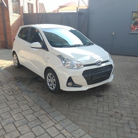 2018-Hyundai-Grand-i10-10-Fluid_0