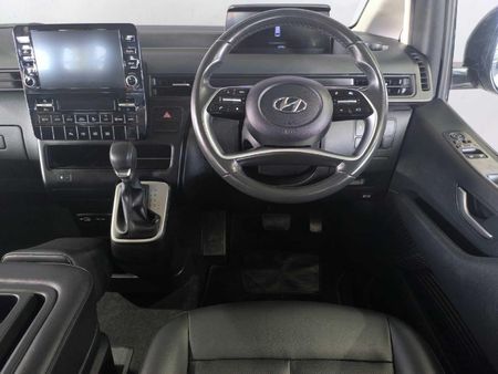 2023-Hyundai-Staria-22d-Executive-Auto_19