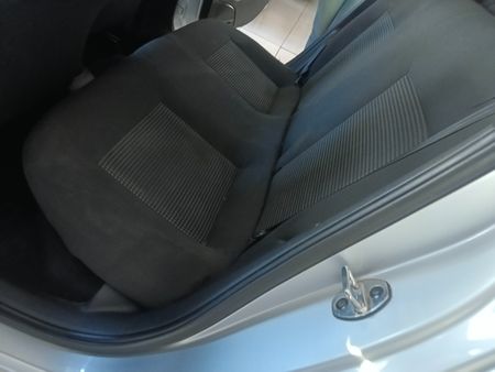 2020-Volkswagen-Polo-Vivo-14-Comfortline-5-dr_11