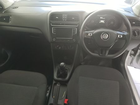 2020-Volkswagen-Polo-Vivo-14-Comfortline-5-dr_6