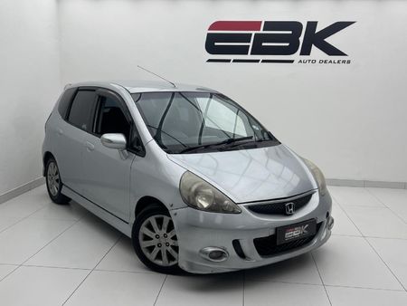 2007-Honda-Jazz-15i_0