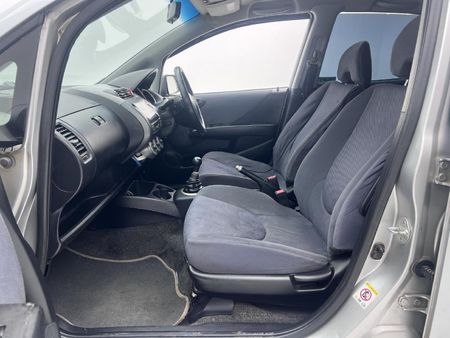 2007-Honda-Jazz-15i_6